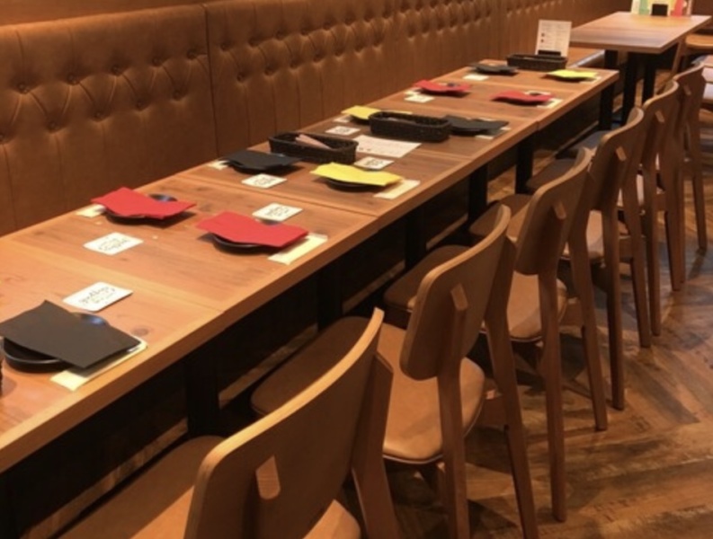 「テーブル席」
着席:最大69名様、立食:最大80名様まで収容可能(20名様から貸切OK♪)