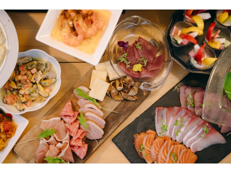 ビュッフェ料理からおしゃれなピンチョスまでパーティシーンに合わせてご提案