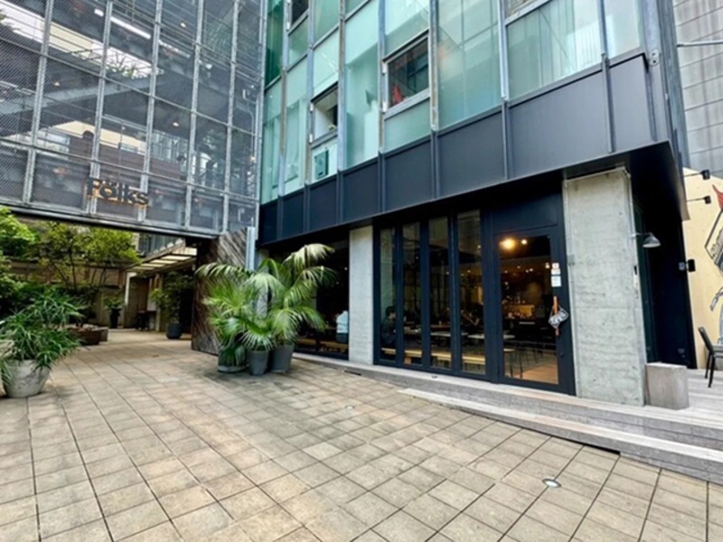 3駅利用可能(10分圏内) 立食80名着席50名