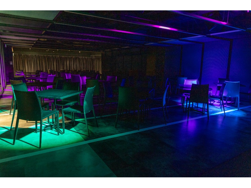 【メインフロア】- グレイドパーク 新橋駅前8F（銀座口）