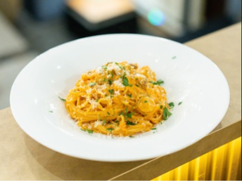 【お料理】
ズワイガニとキノコのトマトクリームパスタ