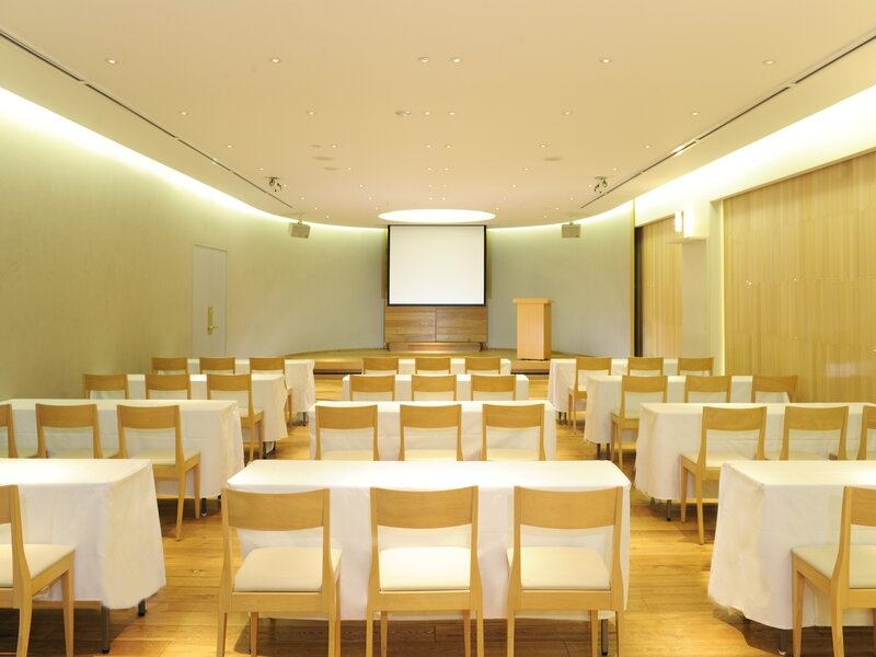 【B1F銀杏の間】