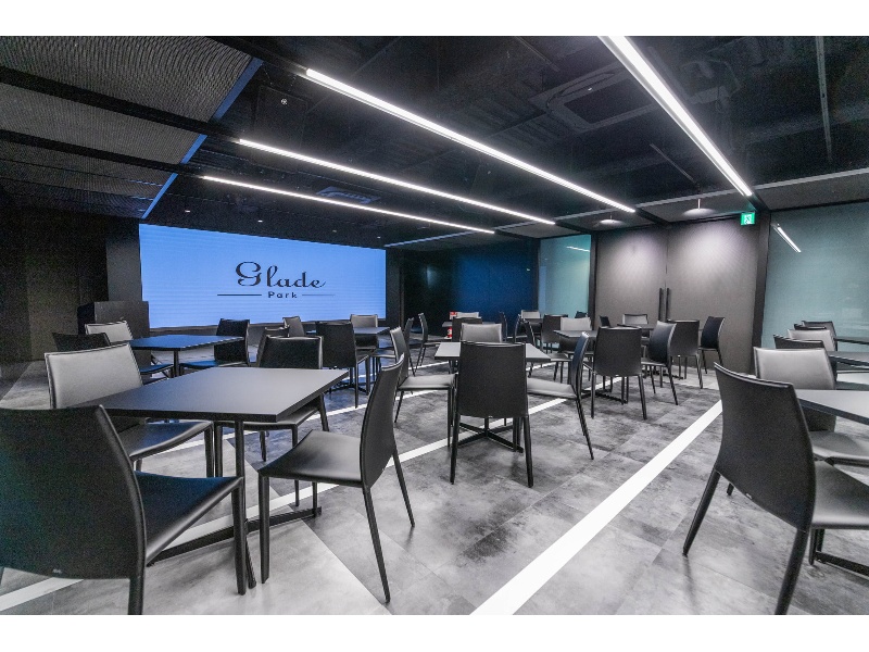 【メインフロア】- グレイドパーク 新橋駅前8F（銀座口）