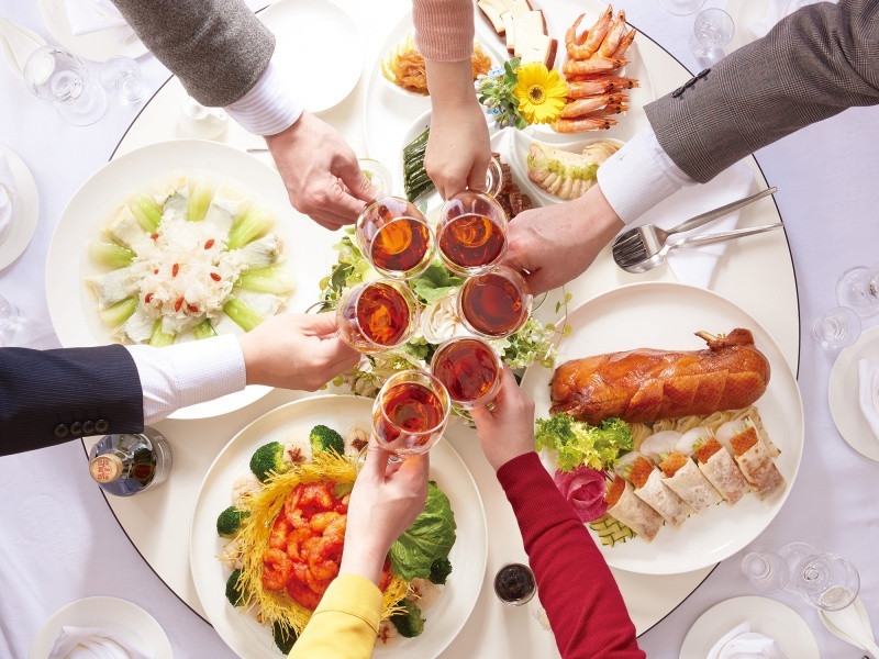 熟練の料理人が腕を振るう本格中華料理。新鮮な食材を使った料理を中心に、麻婆豆腐や担々麺など豊富なメニューをご用意。深い旨味が際立つ本場の味わいを、リーズナブルな価格でお楽しみいただけます。