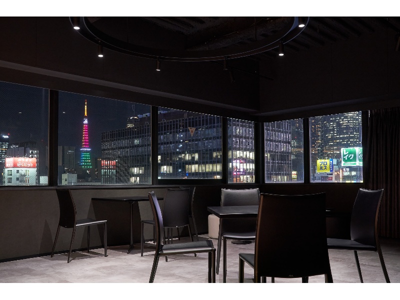 【室内から東京タワーが見える絶好のロケーション】- グレイドパーク 新橋駅前8F（銀座口）の写真