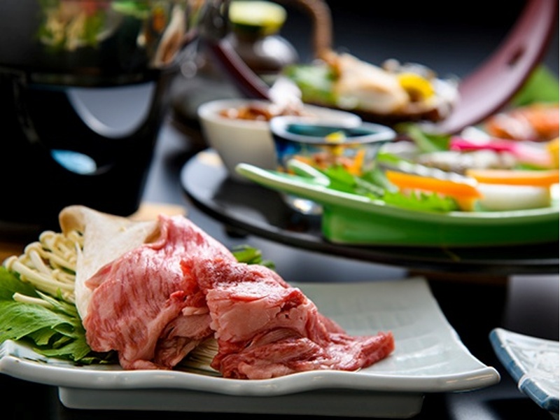 コースメニューは8,800円～1,100円刻みで選択可能です。