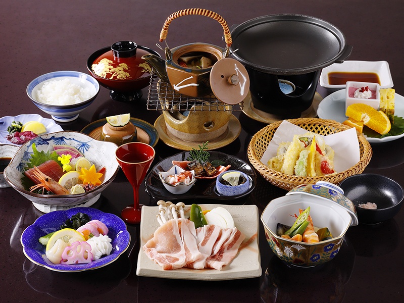 【会席】名月コース8,500円　焼物はヤマトポーク