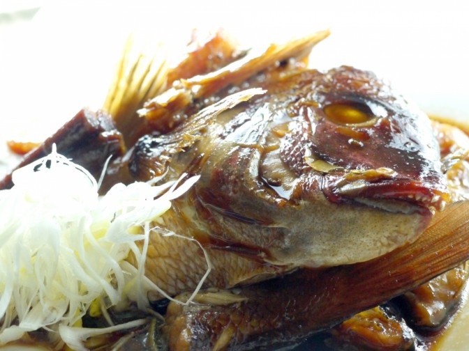 【お料理】
鷹の家旅館名物「鯛の荒煮」