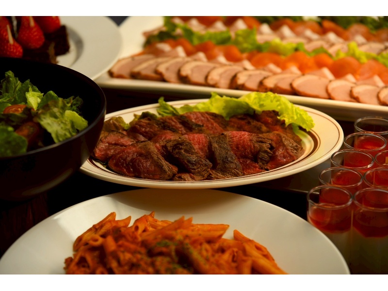 厳選仕入れのお肉料理で大満足に♪
料理の質はもちろん、ボリューム満点なのでご参加される皆様に喜ばれること間違いなし◎