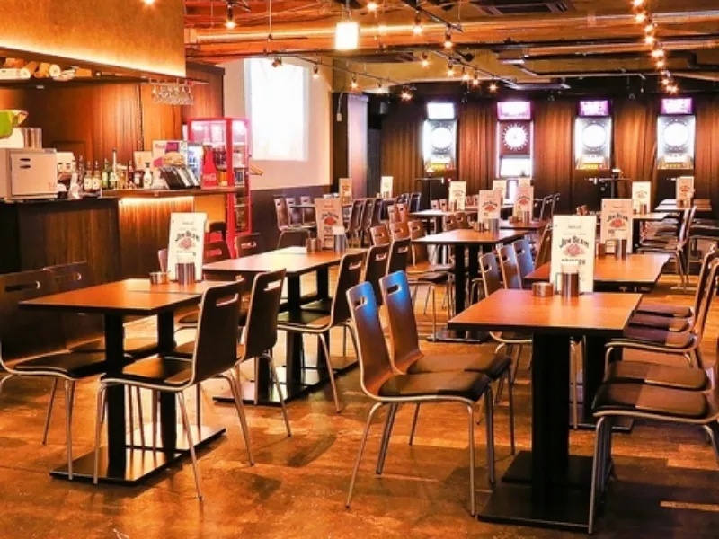 貸切着席80名、立食100名まで可能！半個室は2名から6名でご利用頂けます！1