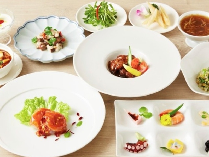 新鮮で質の高い食材を使用し、素材本来の味を最大限に引き出した料理をご提供いたします。