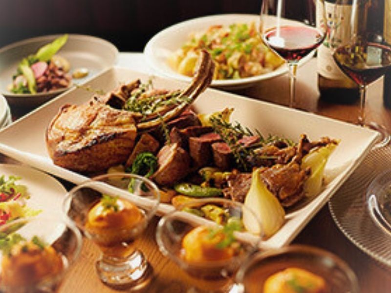 【エグゼクティブコース＋フリードリンク】"牛＆豚"Wメインの炭火焼き全7品