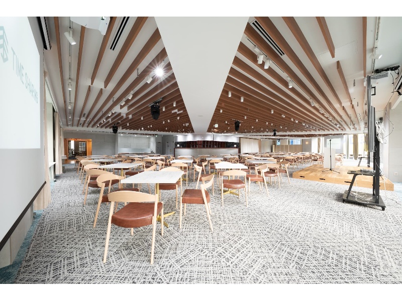 【メインフロア】