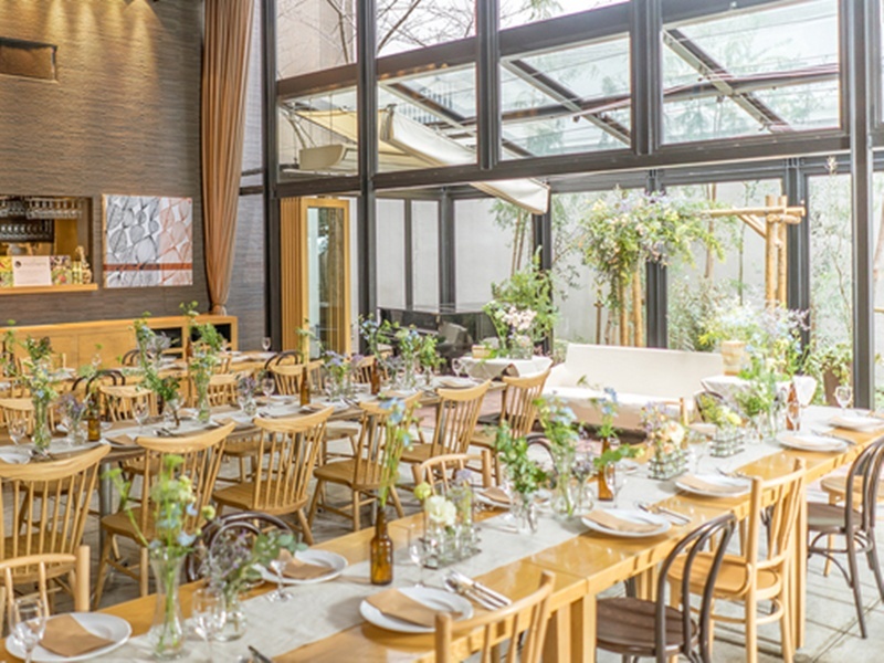 店内は、明るく開放感があり広々として居心地のいい空間!