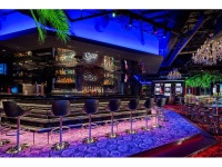 ダイニングダーツバーBee 歌舞伎町店