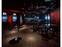 ダイニングダーツバーBee 栄店