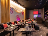 R3 Club Lounge