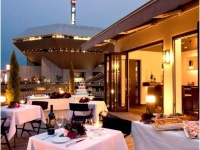 LOGIC大阪店 テラス